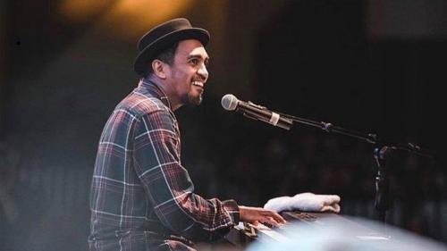 Jejak Karir dan Karya Legendaris dari Glenn Fredly yang Tak Terlupakan
